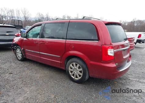 2016 Chrysler Town & Country Touring z USA, uszkodzony, nr VIN 2C4RC1BG8GR187115